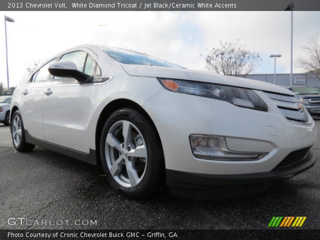 2013 Chevrolet Volt  in White Diamond Tricoat