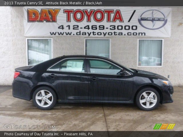 2013 Toyota Camry SE in Attitude Black Metallic