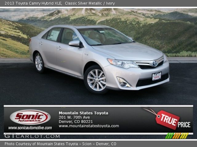 2013 Toyota Camry Hybrid XLE in Classic Silver Metallic