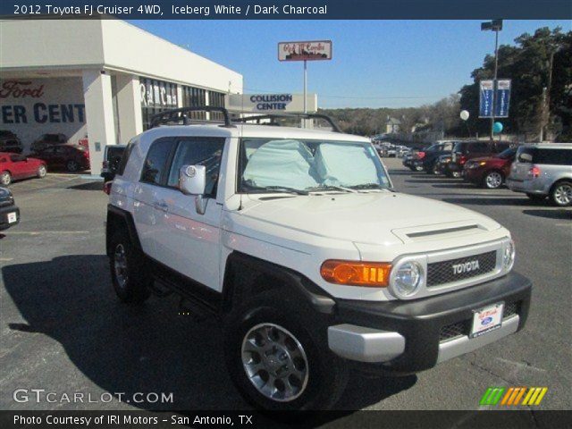 2012 Toyota FJ Cruiser 4WD in Iceberg White