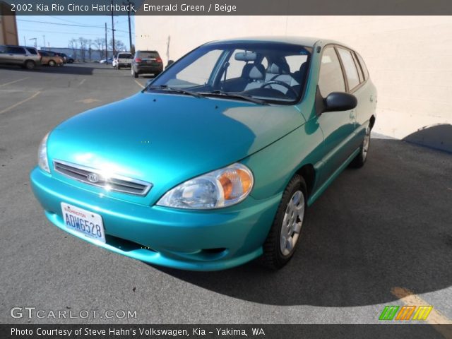 2002 Kia Rio Cinco Hatchback in Emerald Green