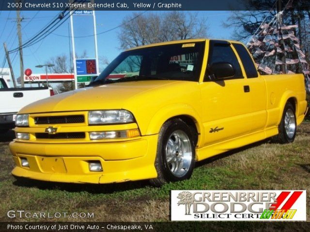 2003 Chevrolet S10 Xtreme Extended Cab in Yellow