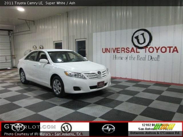 2011 Toyota Camry LE in Super White