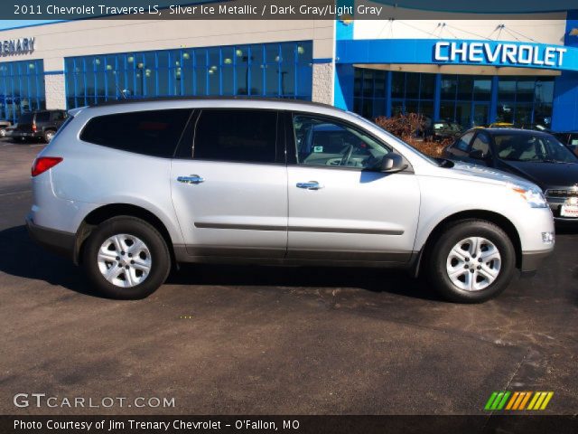 2011 Chevrolet Traverse LS in Silver Ice Metallic