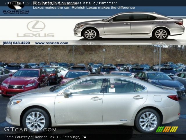 2013 Lexus ES 300h Hybrid in Satin Cashmere Metallic