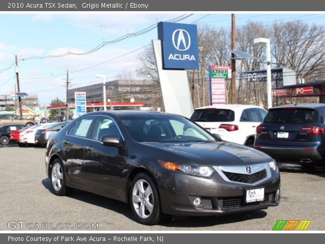 2010 Acura TSX Sedan in Grigio Metallic