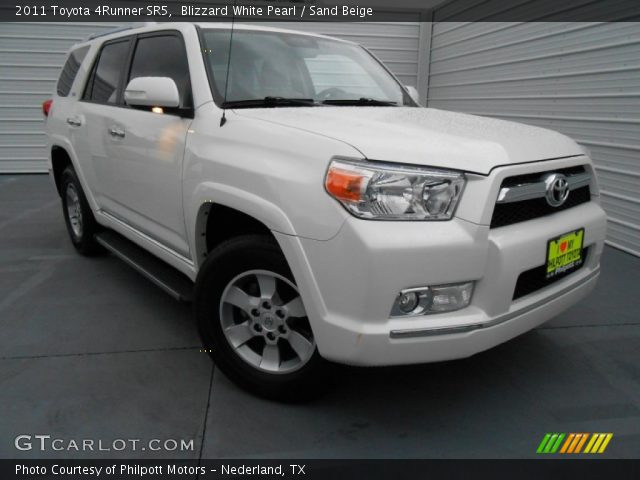 2011 Toyota 4Runner SR5 in Blizzard White Pearl