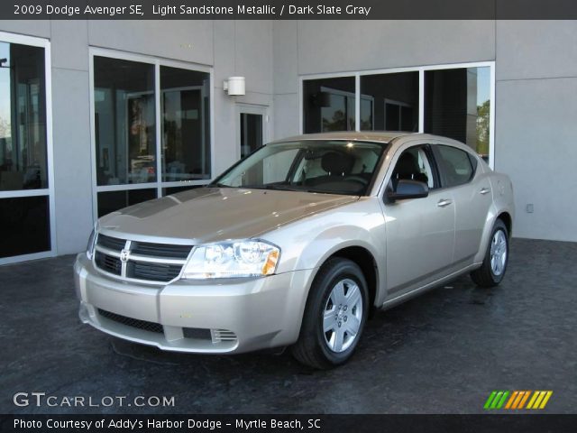 2009 Dodge Avenger SE in Light Sandstone Metallic