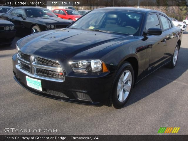 2013 Dodge Charger SE in Pitch Black
