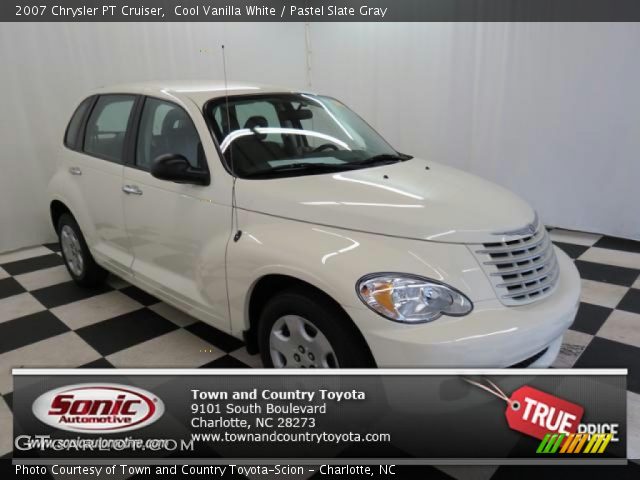 2007 Chrysler PT Cruiser  in Cool Vanilla White