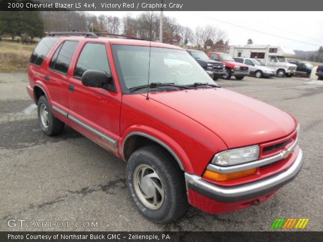 2000 Chevrolet Blazer LS 4x4 in Victory Red
