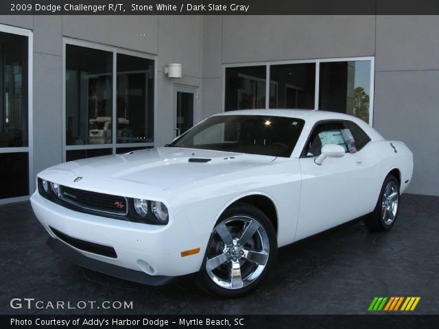 2009 Dodge Challenger R/T in Stone White