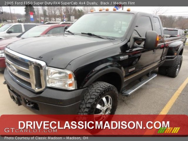 2005 Ford F350 Super Duty FX4 SuperCab 4x4 Dually in Black