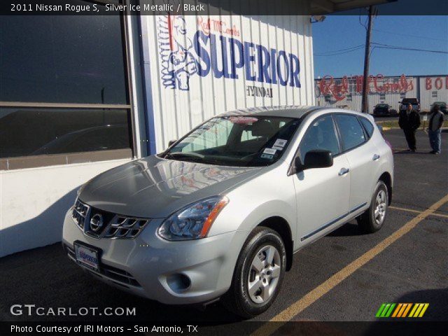 2011 Nissan Rogue S in Silver Ice Metallic