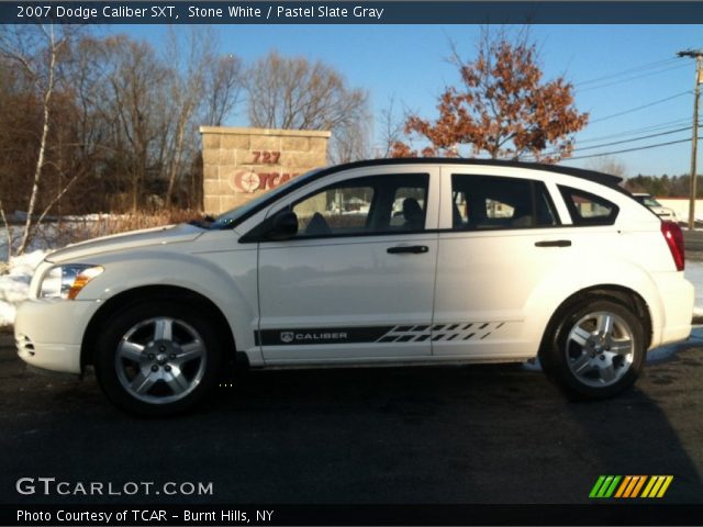 2007 Dodge Caliber SXT in Stone White