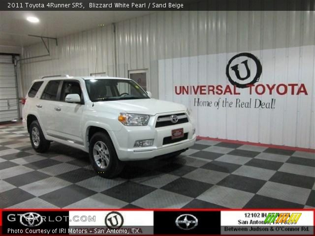 2011 Toyota 4Runner SR5 in Blizzard White Pearl
