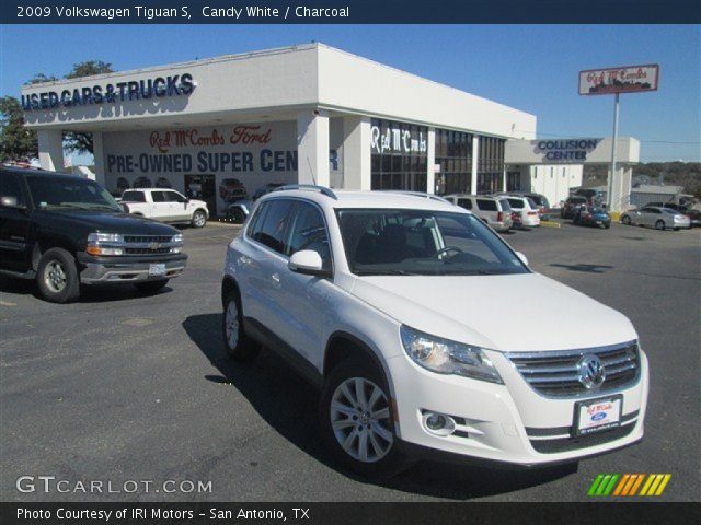 2009 Volkswagen Tiguan S in Candy White