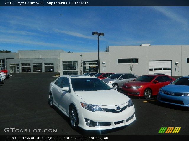 2013 Toyota Camry SE in Super White