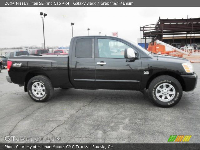2004 Nissan Titan SE King Cab 4x4 in Galaxy Black