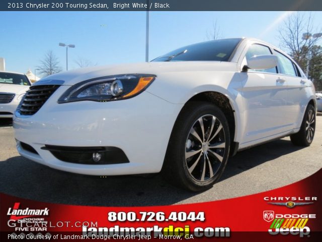 2013 Chrysler 200 Touring Sedan in Bright White