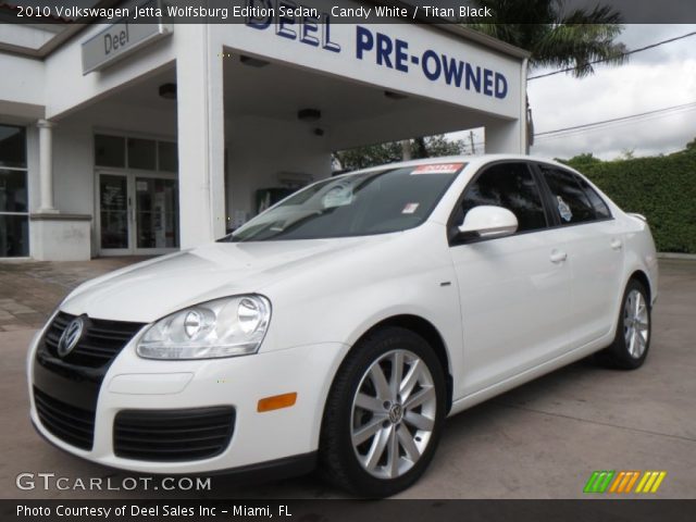 2010 Volkswagen Jetta Wolfsburg Edition Sedan in Candy White