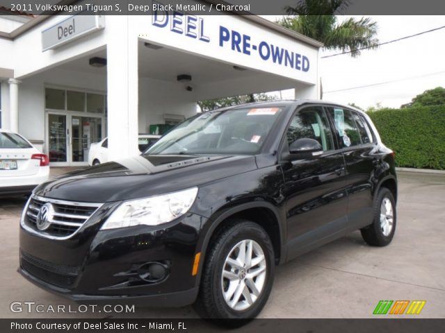 2011 Volkswagen Tiguan S in Deep Black Metallic