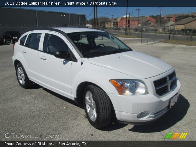 2011 Dodge Caliber Mainstreet in Bright White