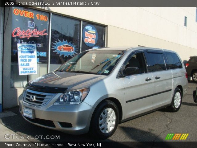 2009 Honda Odyssey LX in Silver Pearl Metallic