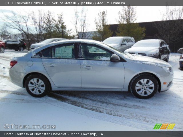 2013 Chevrolet Cruze LS in Silver Ice Metallic