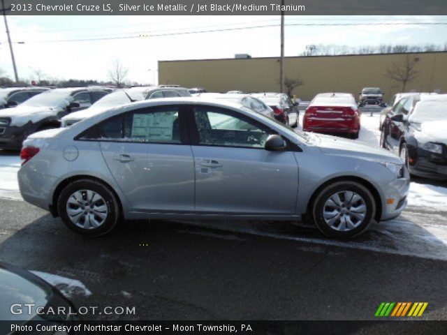2013 Chevrolet Cruze LS in Silver Ice Metallic