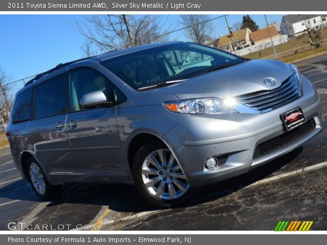 2011 Toyota Sienna Limited AWD in Silver Sky Metallic