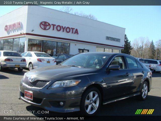 2010 Toyota Camry SE in Magnetic Gray Metallic