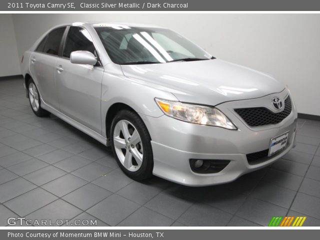 2011 Toyota Camry SE in Classic Silver Metallic