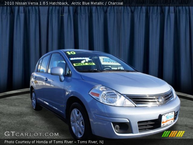 2010 Nissan Versa 1.8 S Hatchback in Arctic Blue Metallic