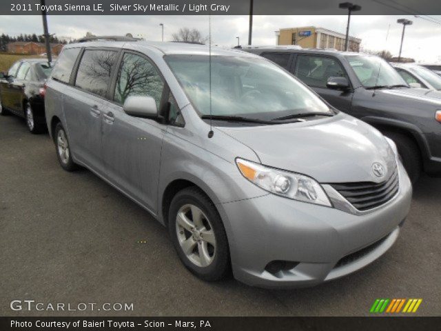 2011 Toyota Sienna LE in Silver Sky Metallic