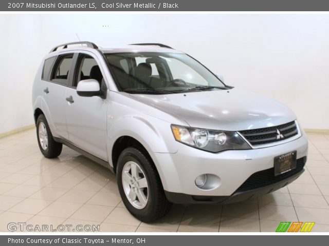 2007 Mitsubishi Outlander LS in Cool Silver Metallic