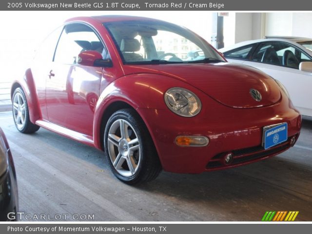 2005 Volkswagen New Beetle GLS 1.8T Coupe in Tornado Red