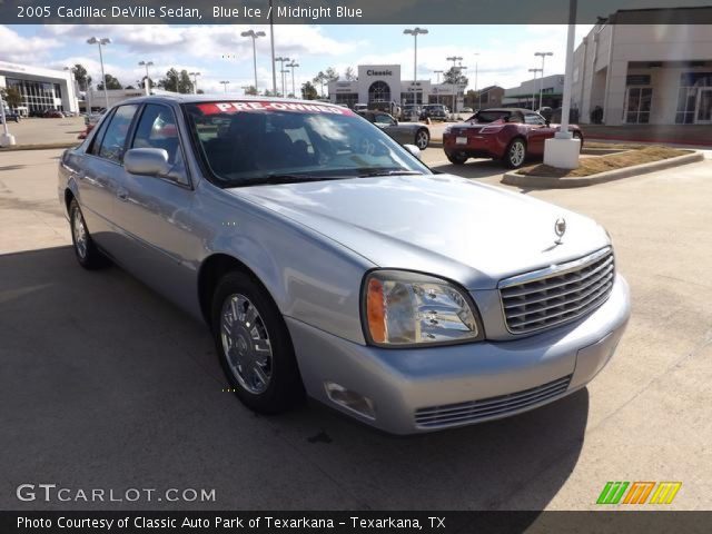 2005 Cadillac DeVille Sedan in Blue Ice
