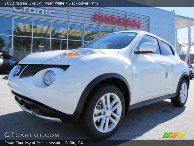 2013 Nissan Juke SV in Pearl White