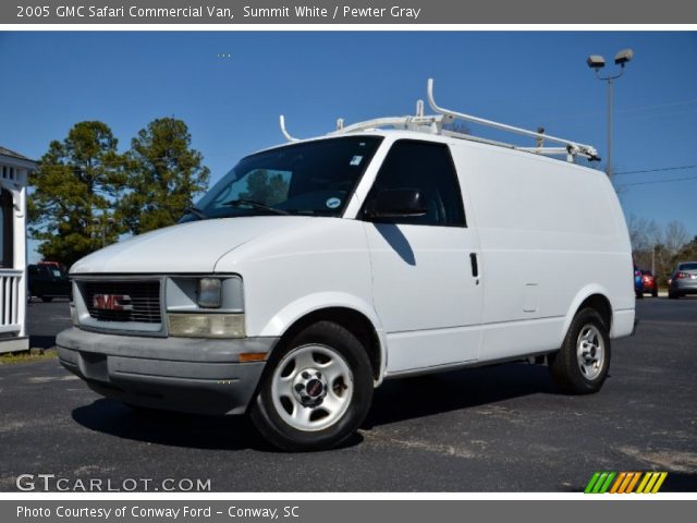 2005 GMC Safari Commercial Van in Summit White