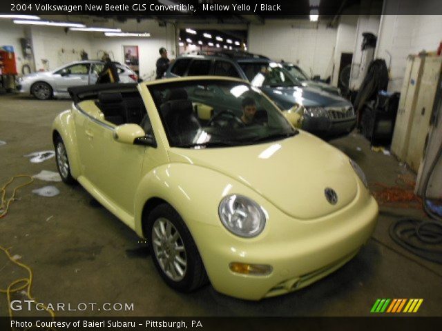 2004 Volkswagen New Beetle GLS Convertible in Mellow Yello