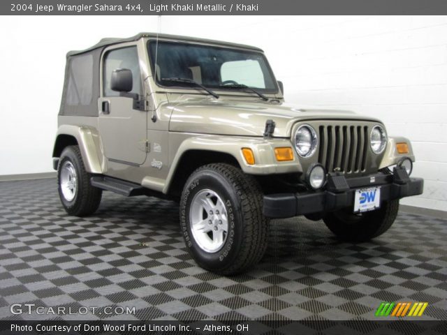 2004 Jeep Wrangler Sahara 4x4 in Light Khaki Metallic