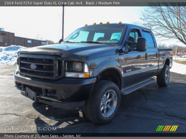 2004 Ford F250 Super Duty XL Crew Cab 4x4 in Black