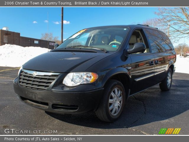 2006 Chrysler Town & Country Touring in Brilliant Black