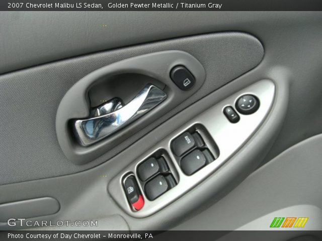 2007 Chevrolet Malibu LS Sedan in Golden Pewter Metallic