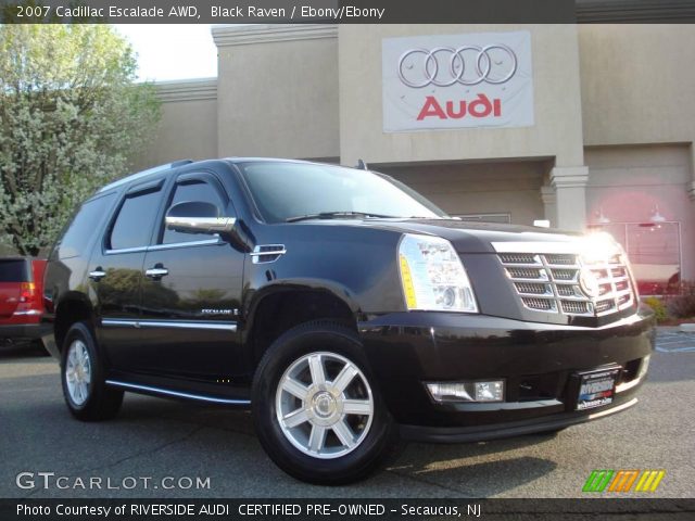 2007 Cadillac Escalade AWD in Black Raven