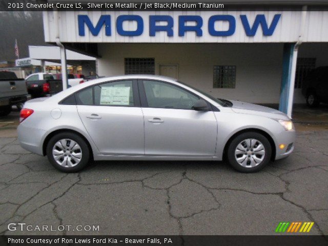 2013 Chevrolet Cruze LS in Silver Ice Metallic