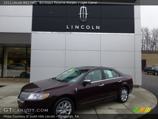 2011 Lincoln MKZ FWD in Bordeaux Reserve Metallic