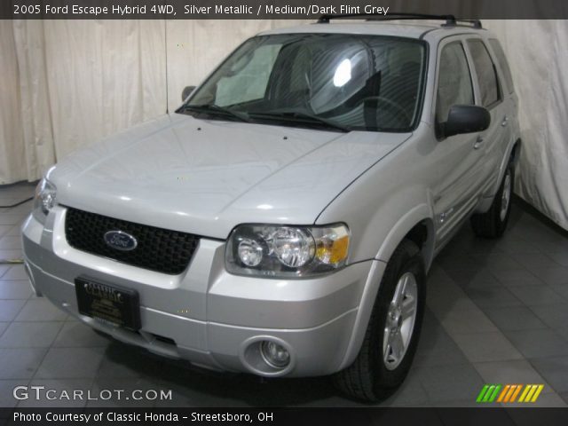2005 Ford Escape Hybrid 4WD in Silver Metallic