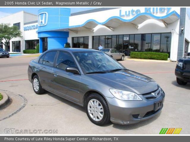 2005 Honda Civic LX Sedan in Magnesium Metallic
